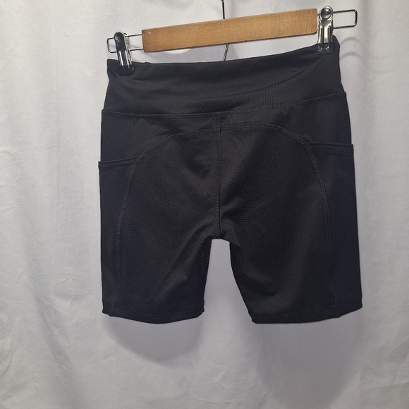 Athletic works girls large black shorts pockets on sides - Picture 2 of 4
